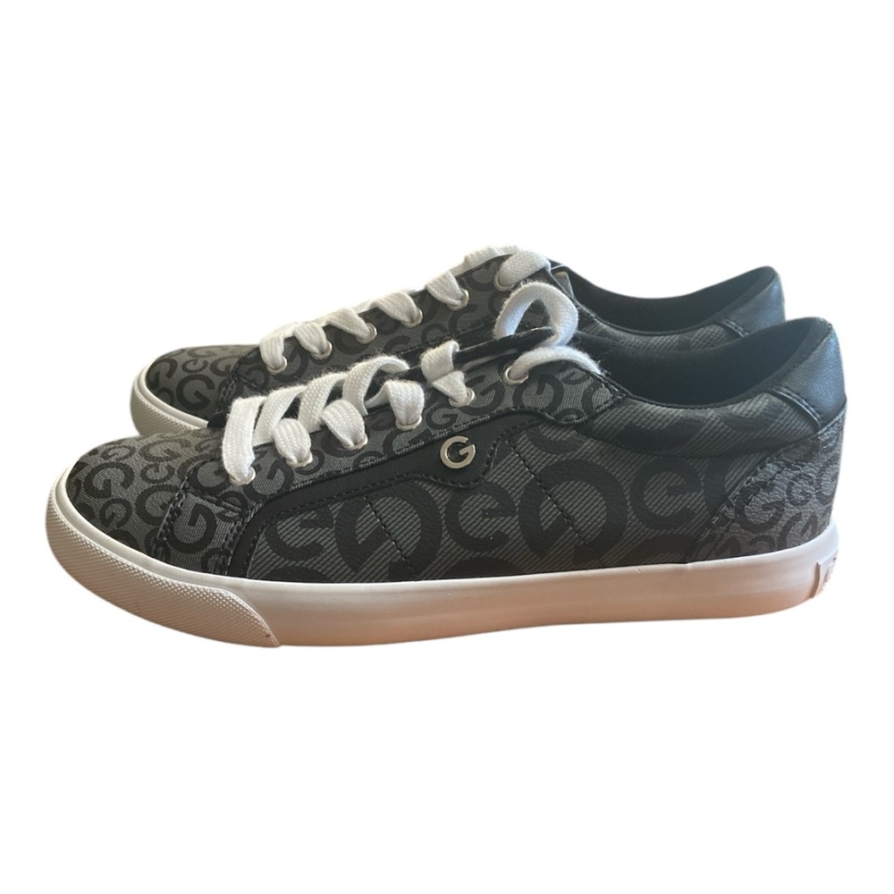 Guess Black Grey Monogram Fashion Sneakers size 8